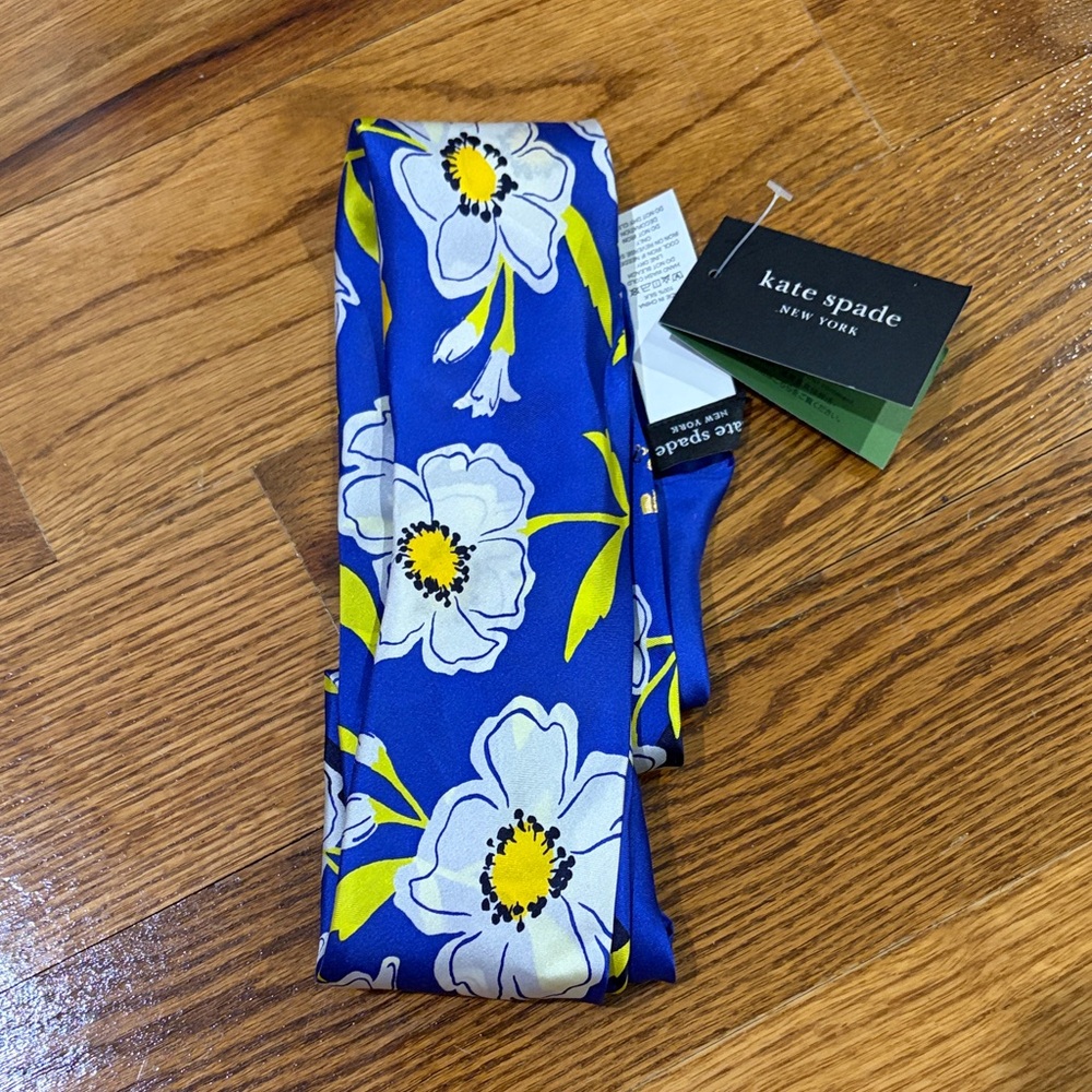 kate spade blue floral silk scarf with white & yellow blooms